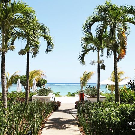 Cap Ouest Luxury Beachfront Flic-en-Flacq Buitenkant foto