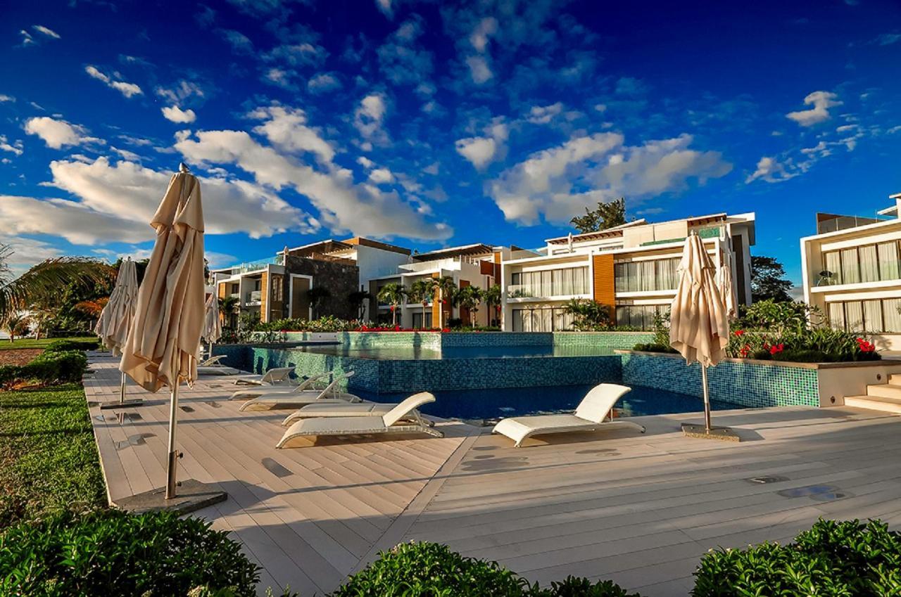 Cap Ouest Luxury Beachfront Flic-en-Flacq Buitenkant foto