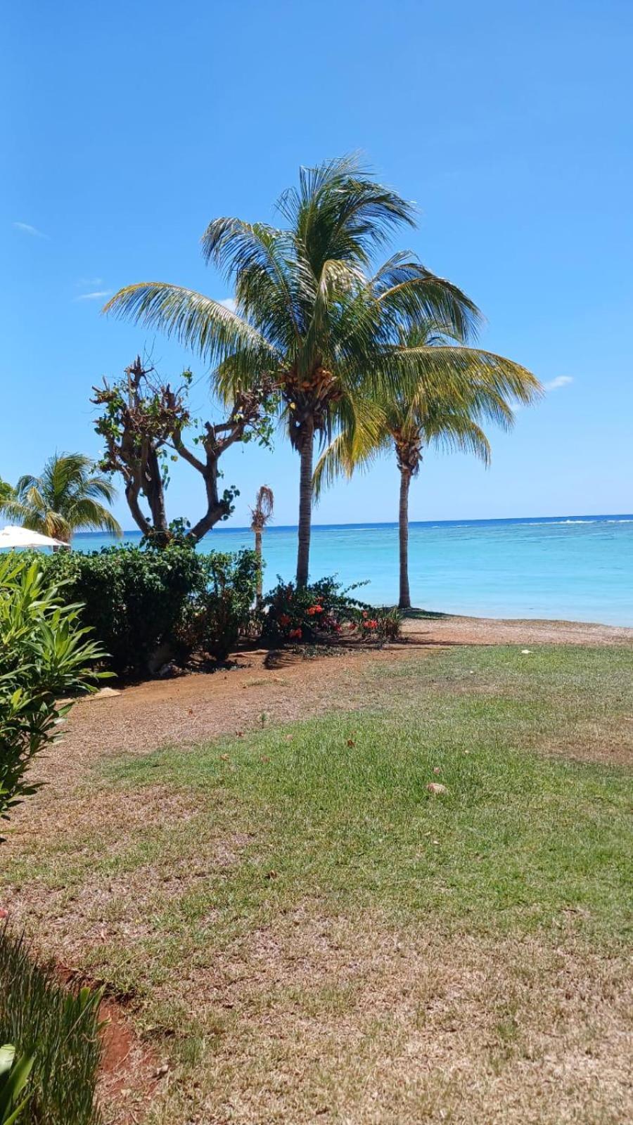 Cap Ouest Luxury Beachfront Flic-en-Flacq Buitenkant foto