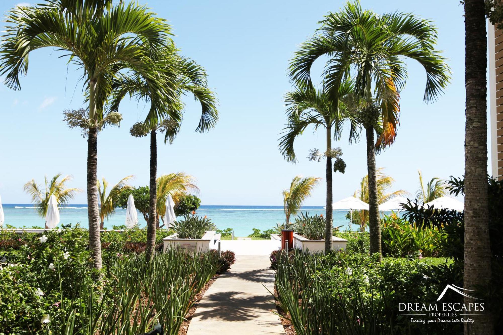 Cap Ouest Luxury Beachfront Flic-en-Flacq Buitenkant foto